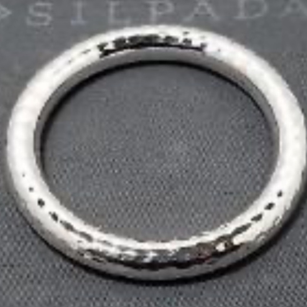 Silpada Vintage 925 Sterling Silver Stunning Thick Hammered Oval Bangle Bracelet